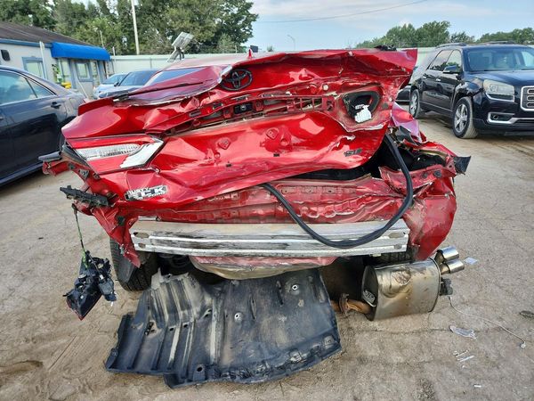 2019 TOYOTA CAMRY