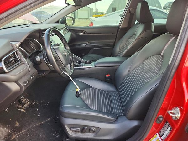 2019 TOYOTA CAMRY