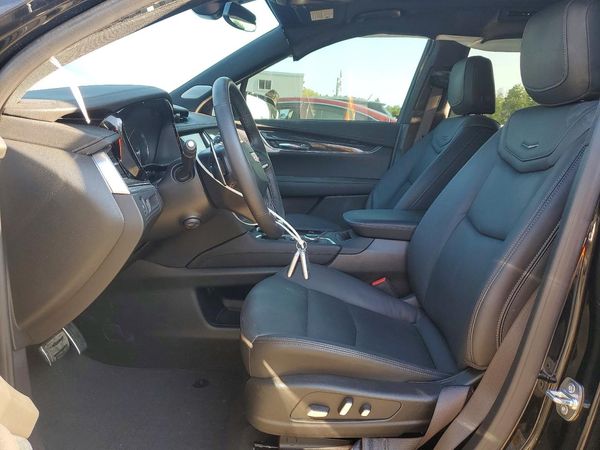 2025 CADILLAC XT6 Sport