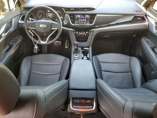 2025 CADILLAC XT6 Sport