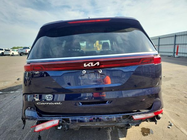 2022 KIA CARNIVAL LX, LX Seat Package