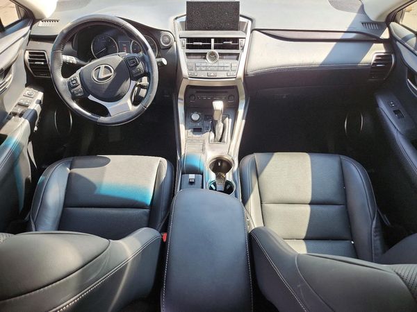 2015 LEXUS NX 200t Luxury
