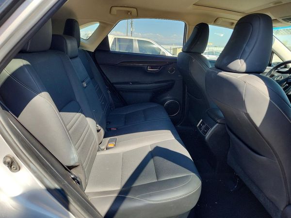 2015 LEXUS NX 200t Luxury
