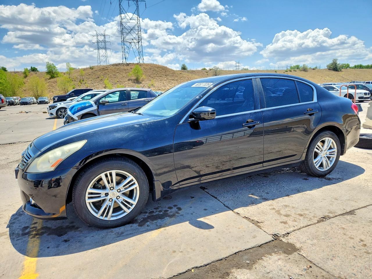 2013 INFINITI G37
