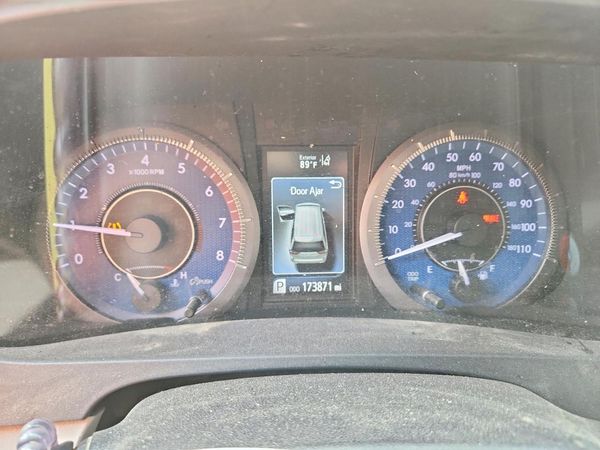 2019 TOYOTA SIENNA LE
