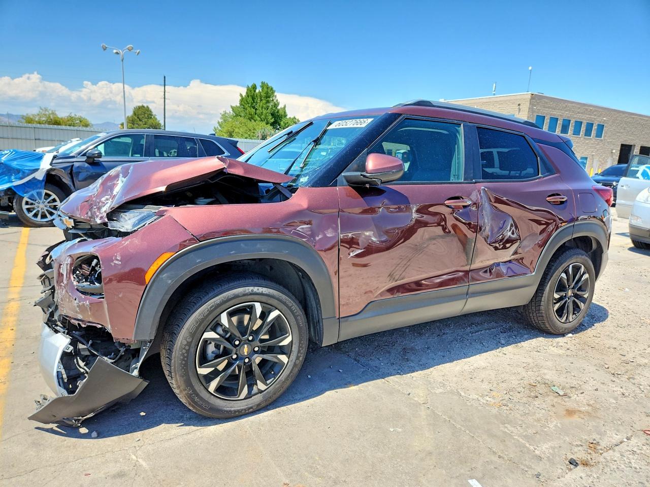 2023 CHEVROLET TRAILBLAZE LT — Front 3/4