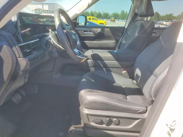 2025 INFINITI QX80 Luxe