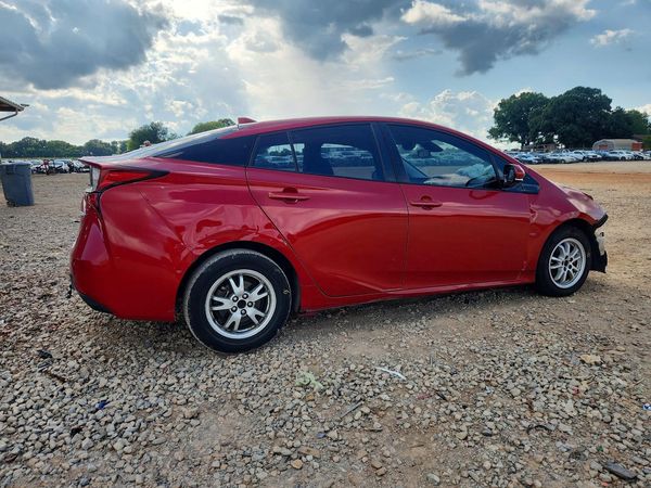 2019 TOYOTA PRIUS
