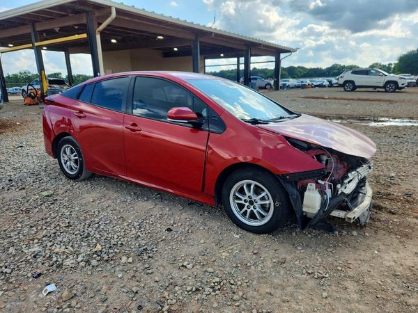2019 TOYOTA PRIUS