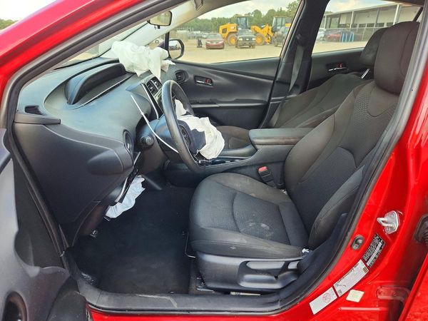 2019 TOYOTA PRIUS
