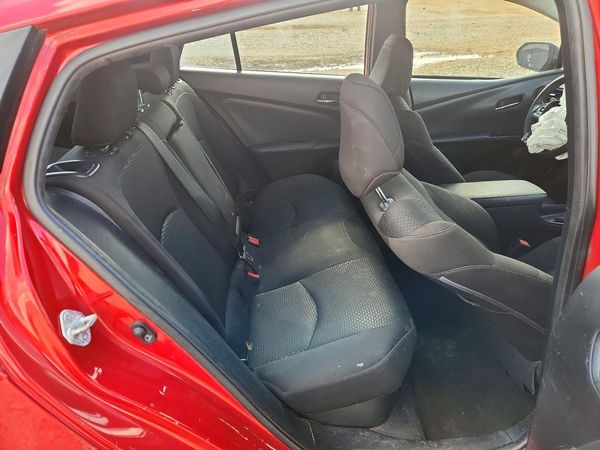 2019 TOYOTA PRIUS