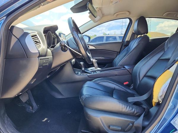 2018 MAZDA 3 Touring