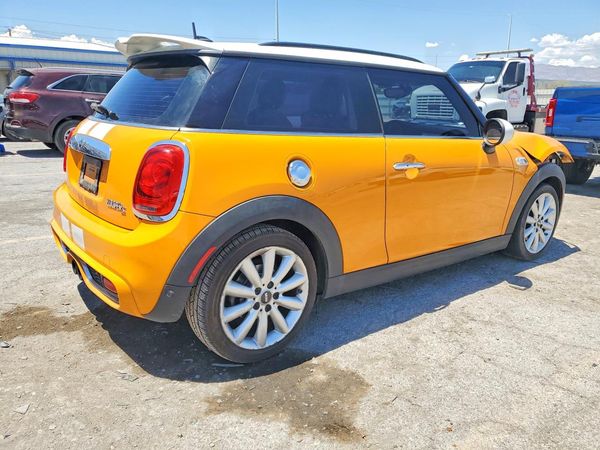 2017 MINI COOPER