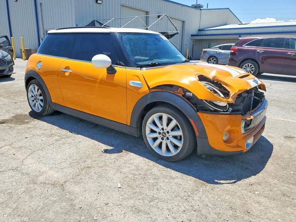 2017 MINI COOPER