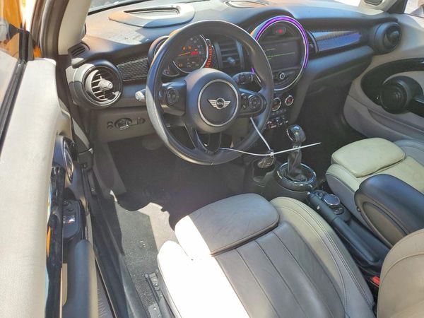 2017 MINI COOPER