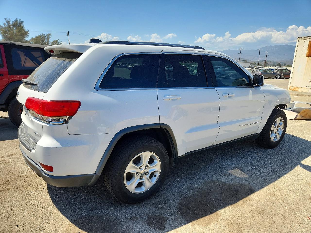 2016 JEEP GRAND CHEROKEE LAREDO 4X2