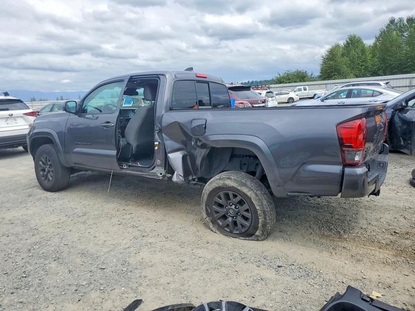 2022 TOYOTA TACOMA SR5