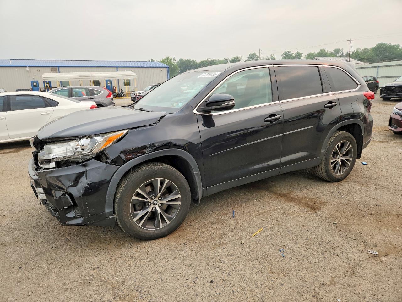 2019 TOYOTA HIGHLANDER LE/LE Plus