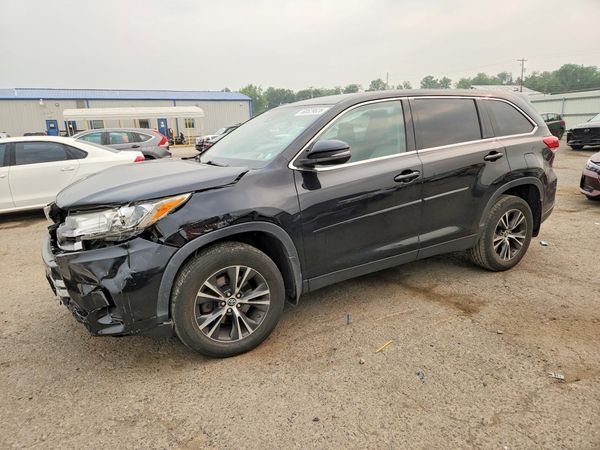 2019 TOYOTA HIGHLANDER LE/LE Plus