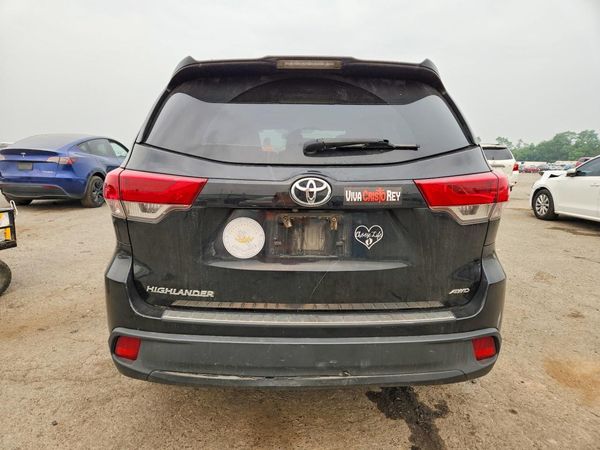 2019 TOYOTA HIGHLANDER LE/LE Plus