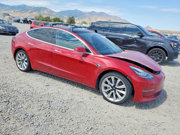 2018 TESLA MODEL 3