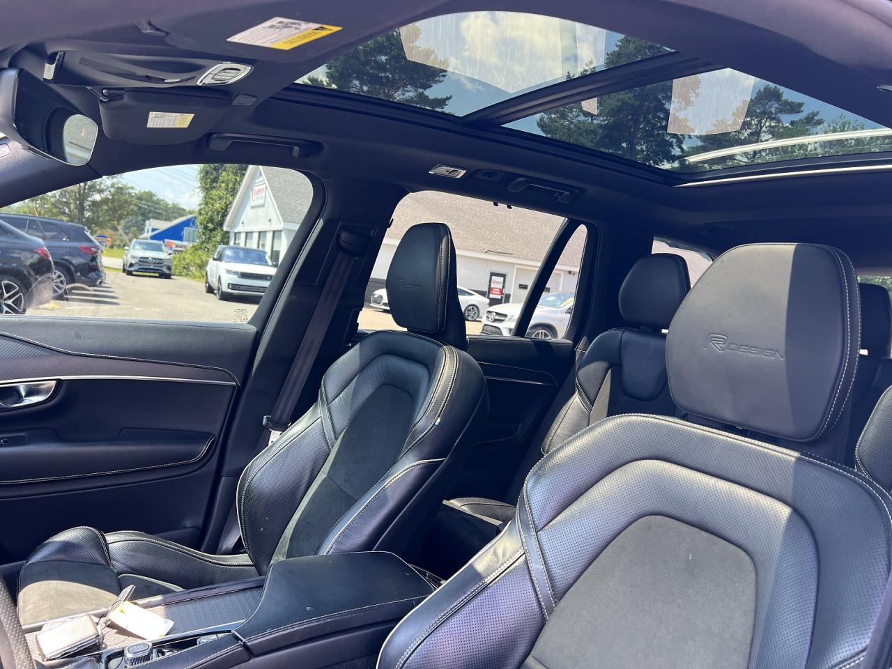 2019 VOLVO XC90 R-Design