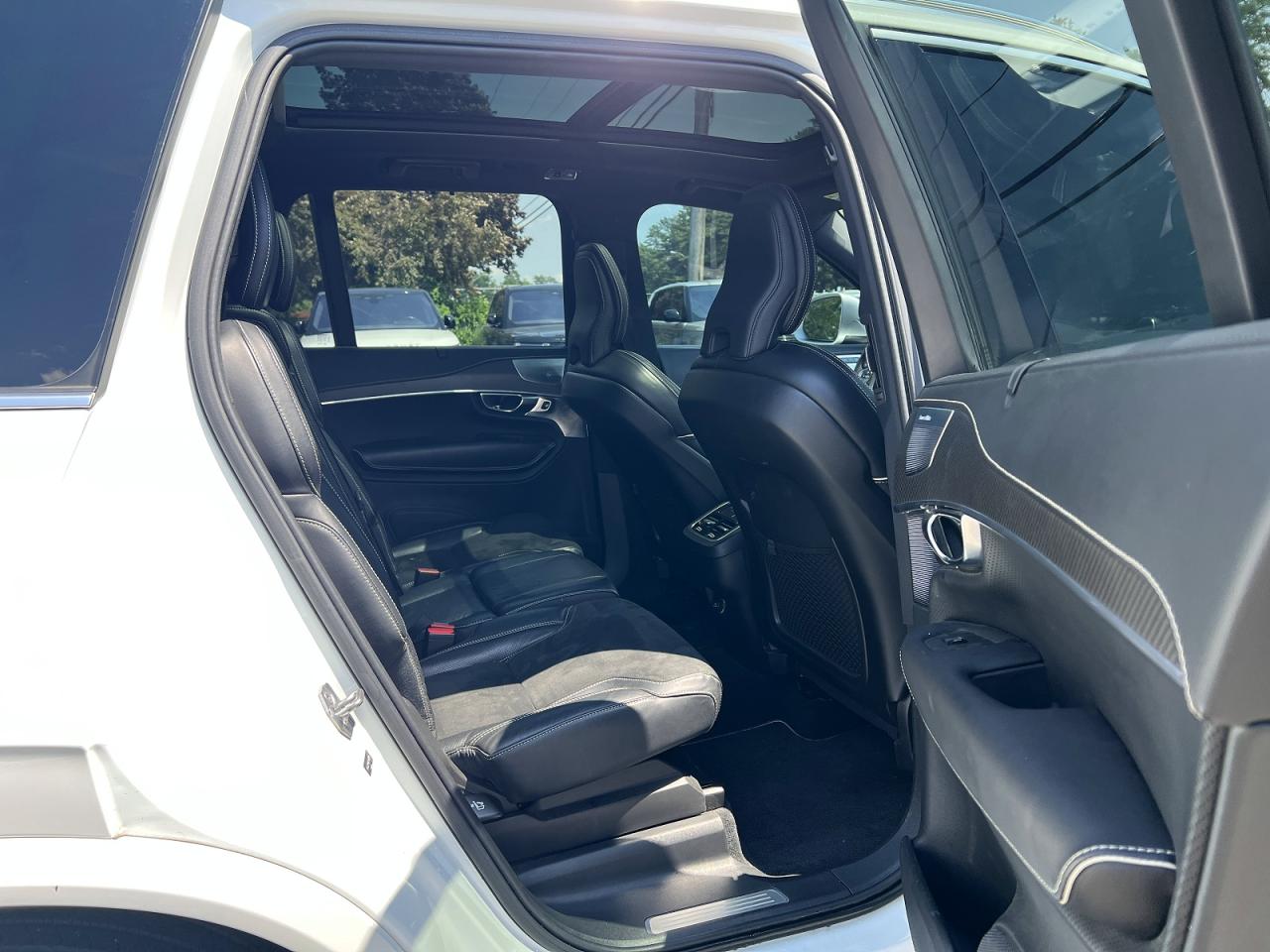 2019 VOLVO XC90 R-Design