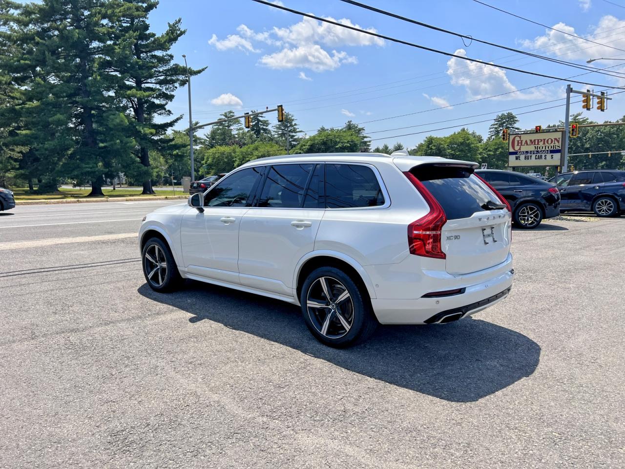 2019 VOLVO XC90 R-Design