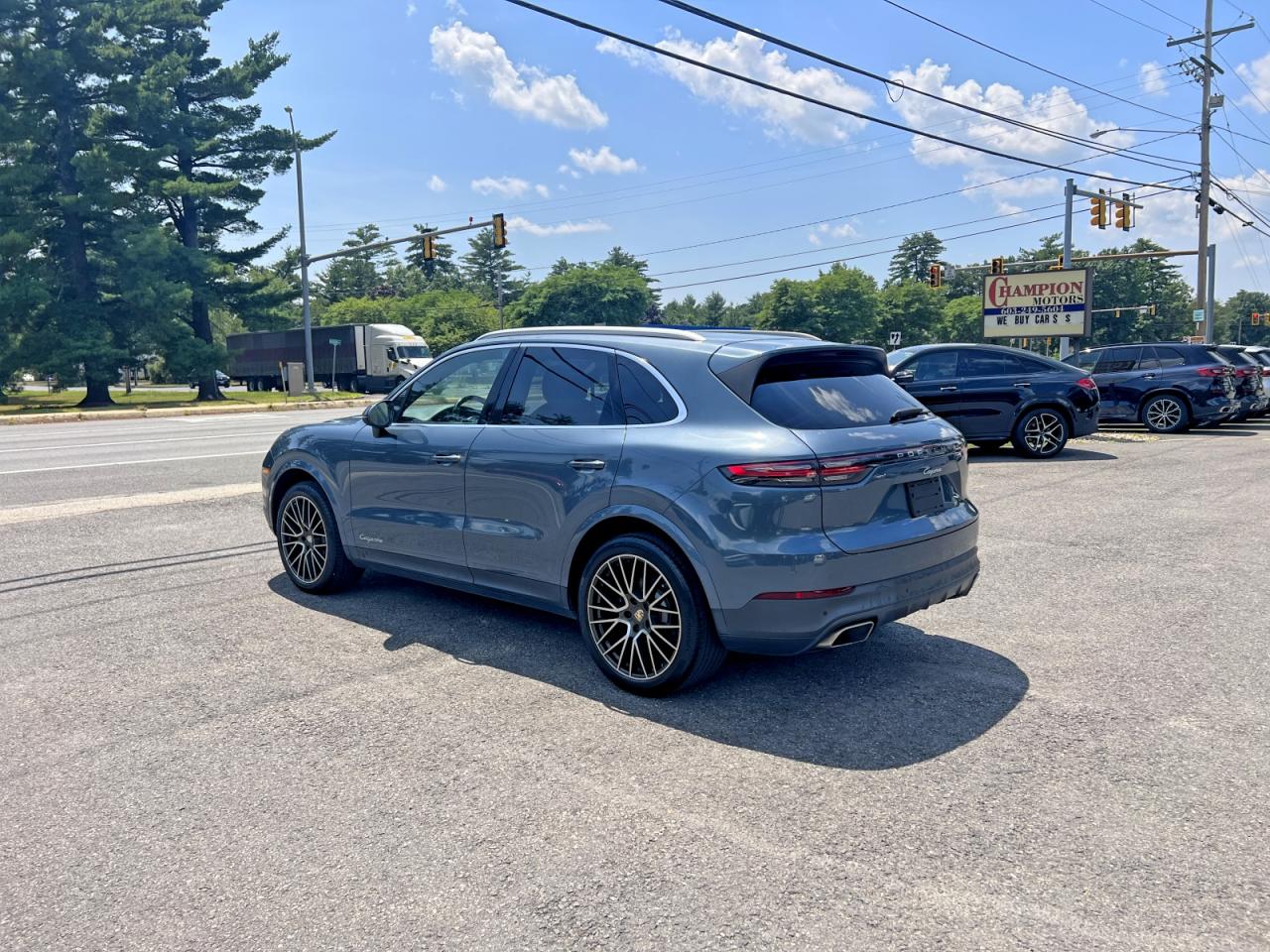 2020 PORSCHE CAYENNE