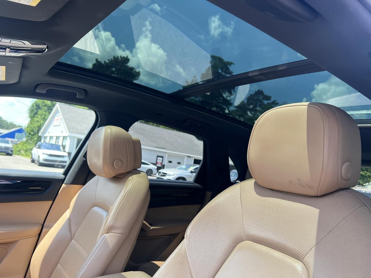 2020 PORSCHE CAYENNE