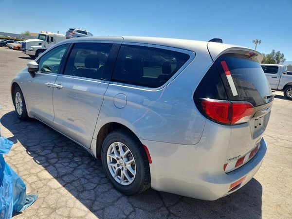 2023 CHRYSLER VOYAGER LX