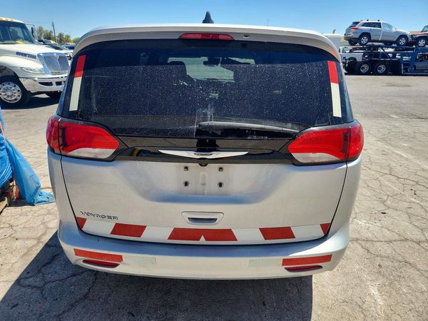 2023 CHRYSLER VOYAGER LX
