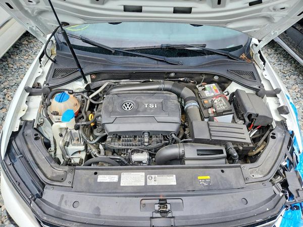 2017 VOLKSWAGEN PASSAT