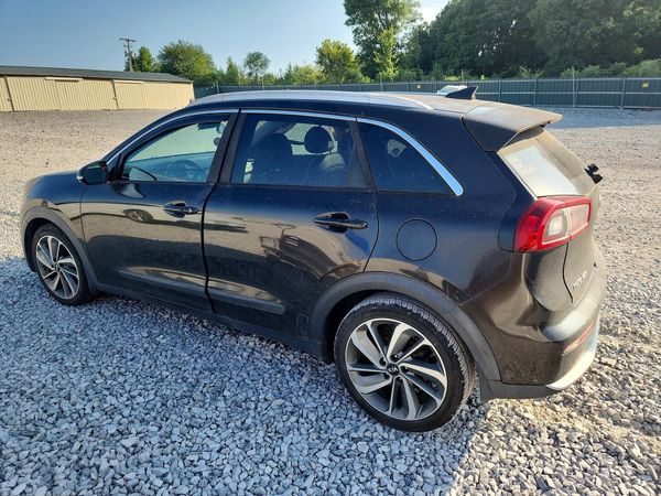 2017 KIA NIRO