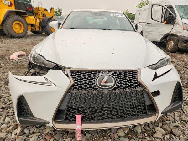 2019 LEXUS IS