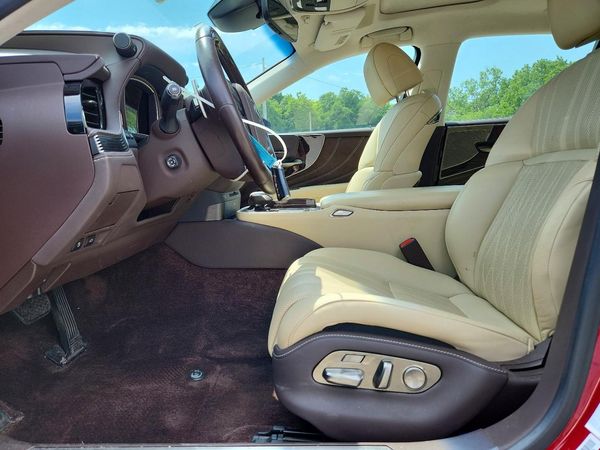 2019 LEXUS LS 500