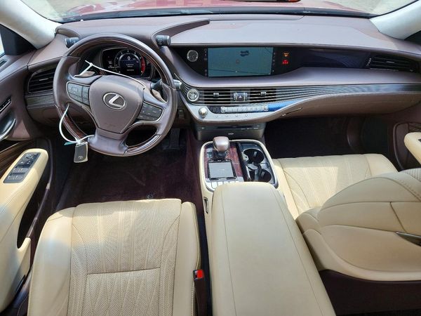 2019 LEXUS LS 500