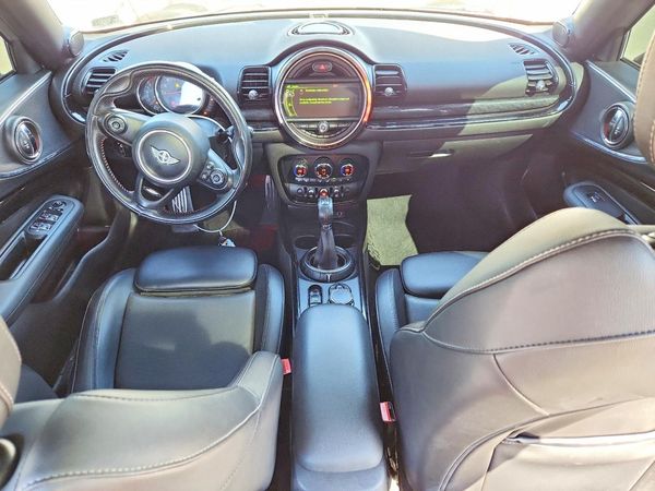 2017 MINI COOPER