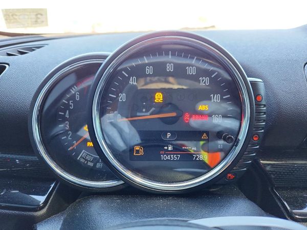 2017 MINI COOPER