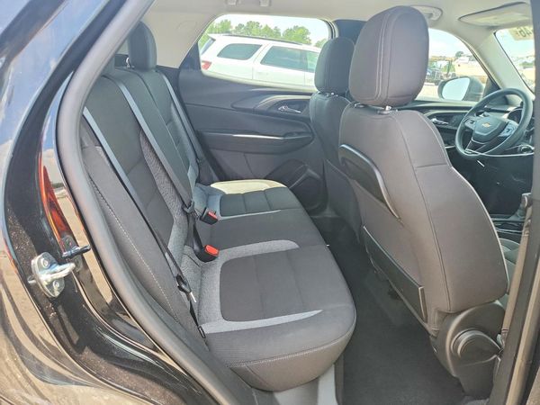 2023 CHEVROLET TRAILBLAZER LS