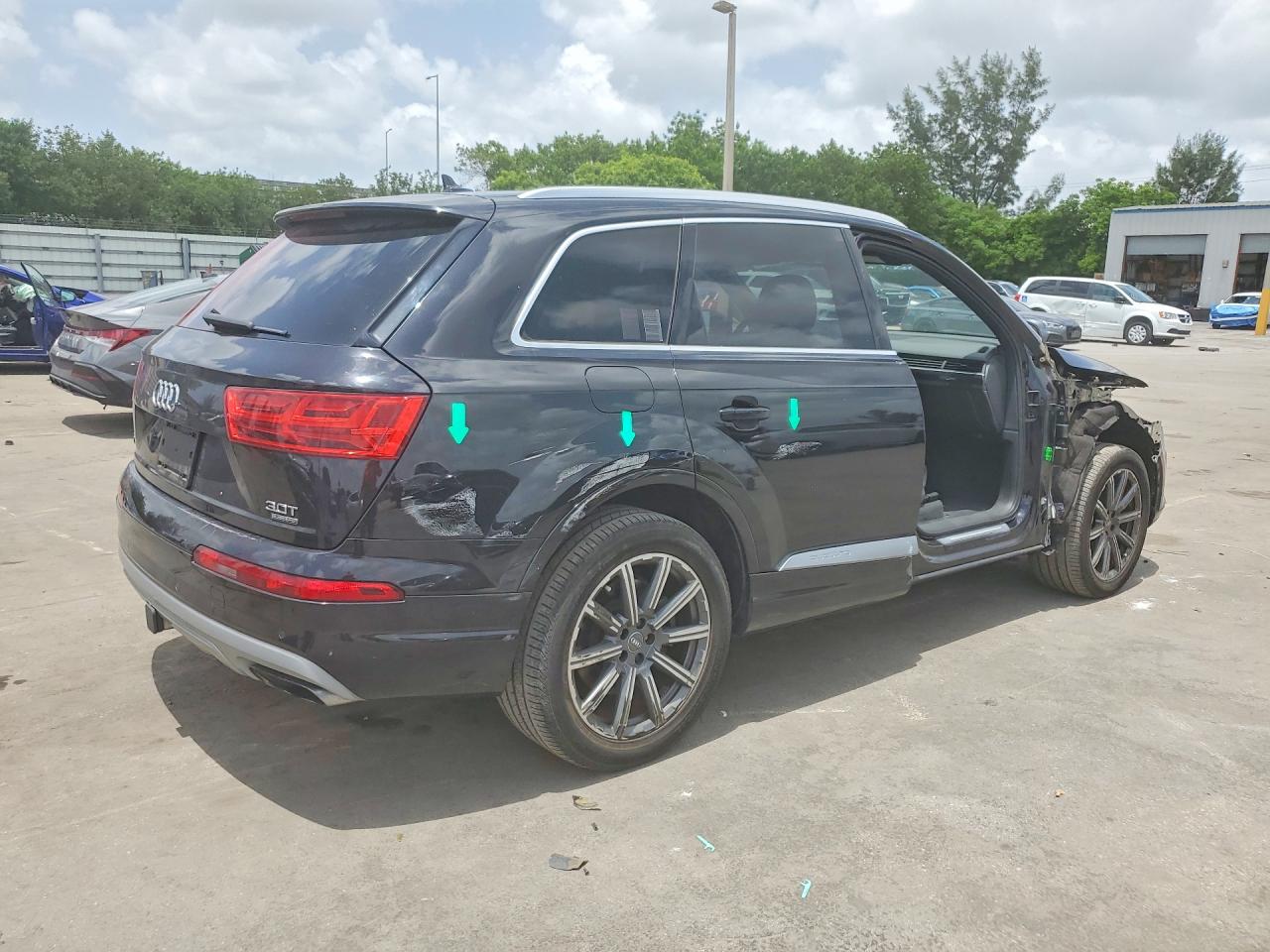 2017 AUDI Q7 quattro Premium Plus