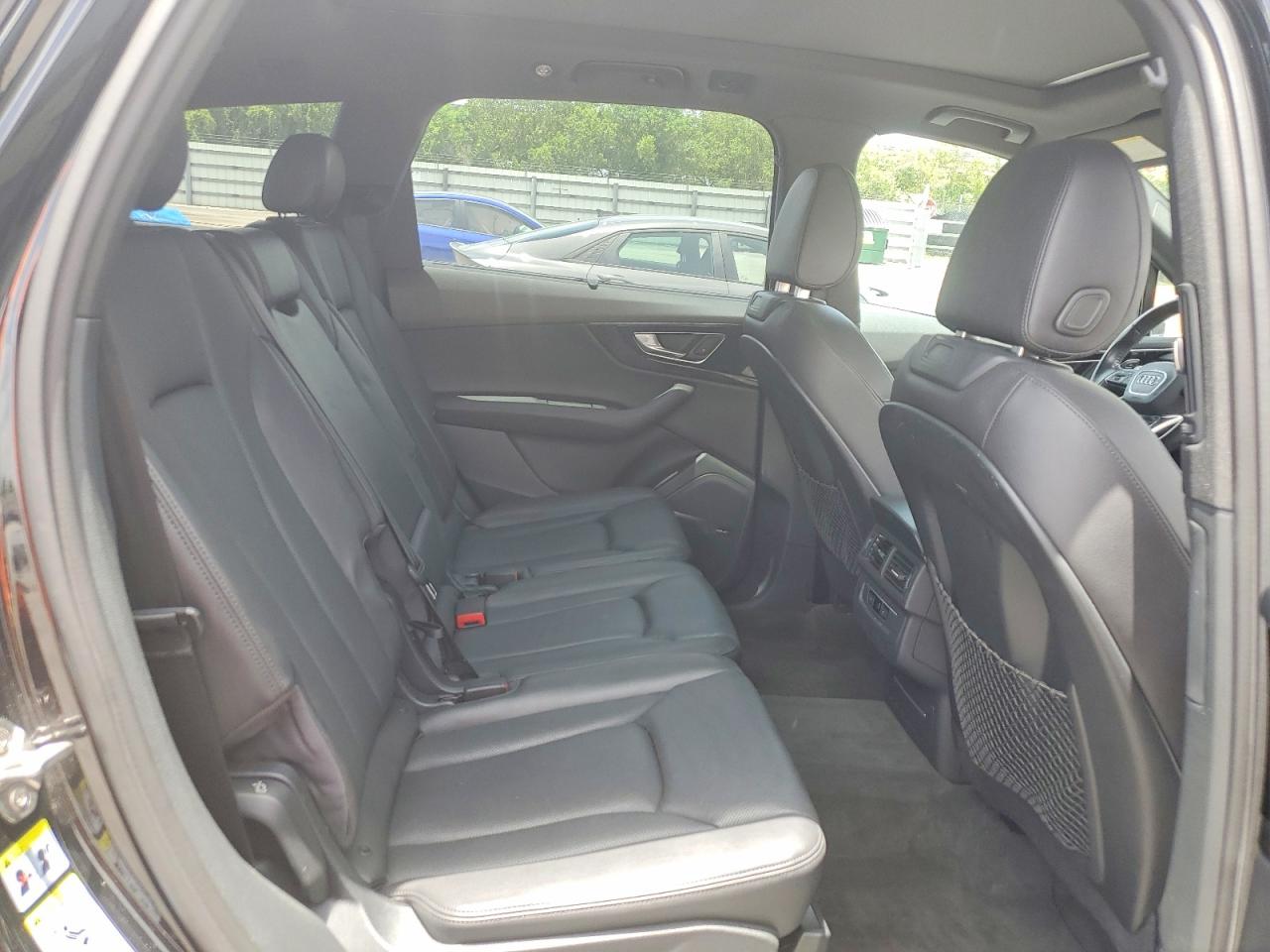 2017 AUDI Q7 quattro Premium Plus