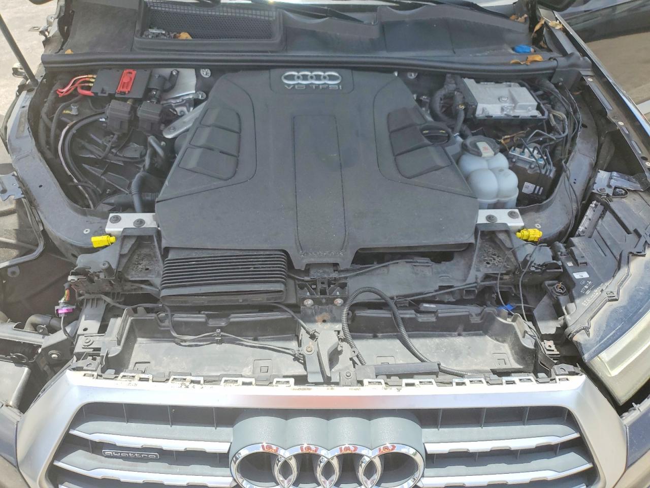 2017 AUDI Q7 quattro Premium Plus