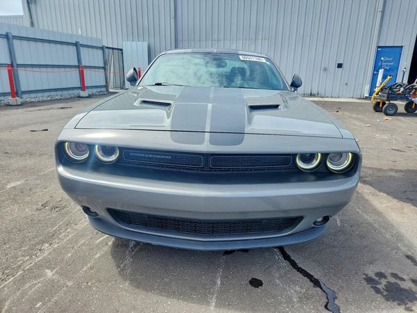 2017 DODGE CHALLENGER SXT