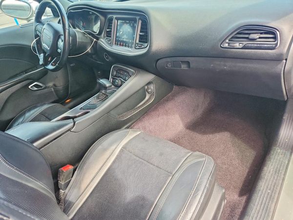2017 DODGE CHALLENGER SXT