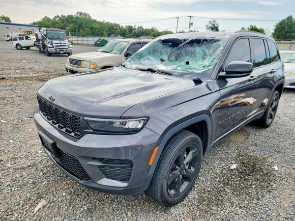 2023 JEEP GRAND CHEROKEE LAREDO 4X4