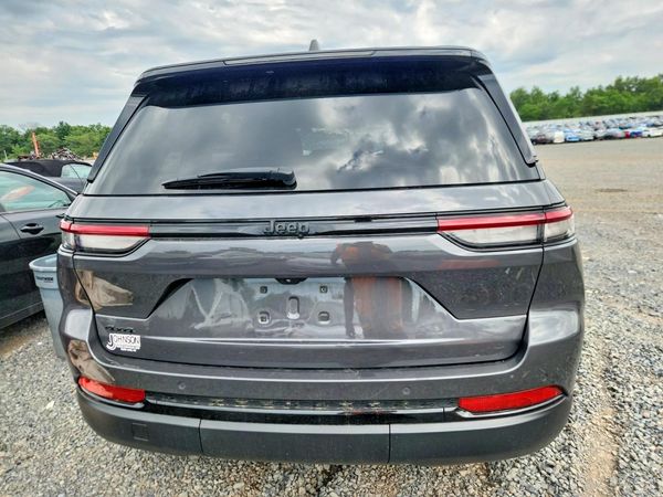2023 JEEP GRAND CHEROKEE LAREDO 4X4
