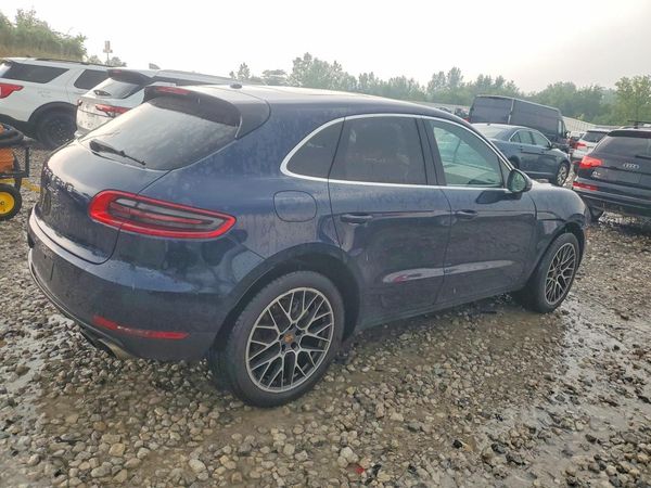 2017 PORSCHE MACAN