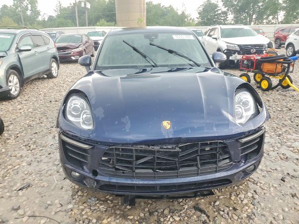 2017 PORSCHE MACAN