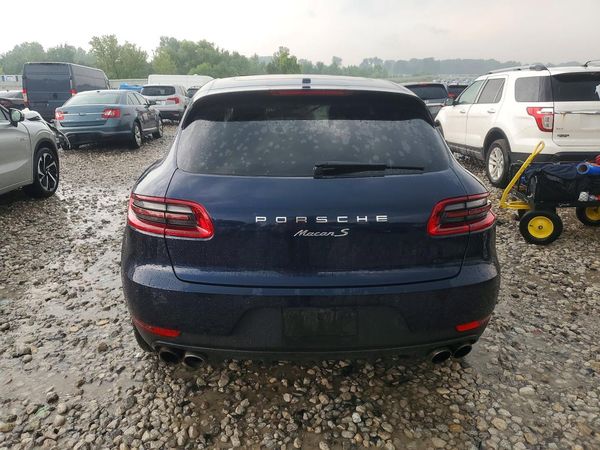 2017 PORSCHE MACAN